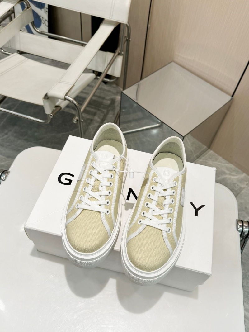 Givenchy Sneakers